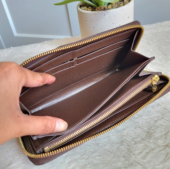 🍁 Authentic LOUIS VUITTON Zippy Wallet Damier Ebene - Picture 4 of 16